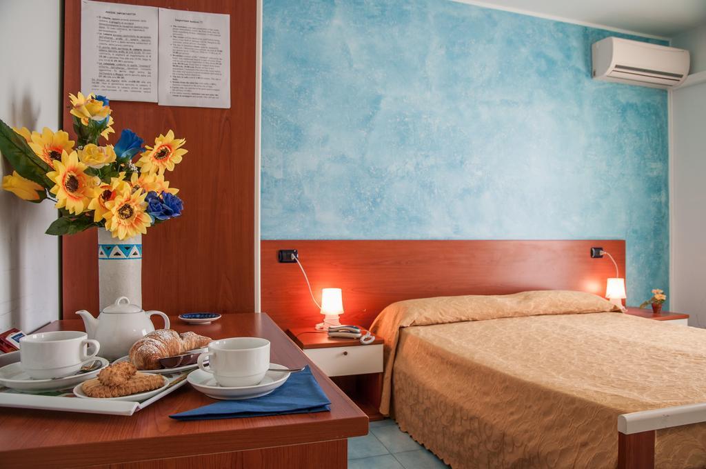 Megaron Hotel Pozzallo Eksteriør billede