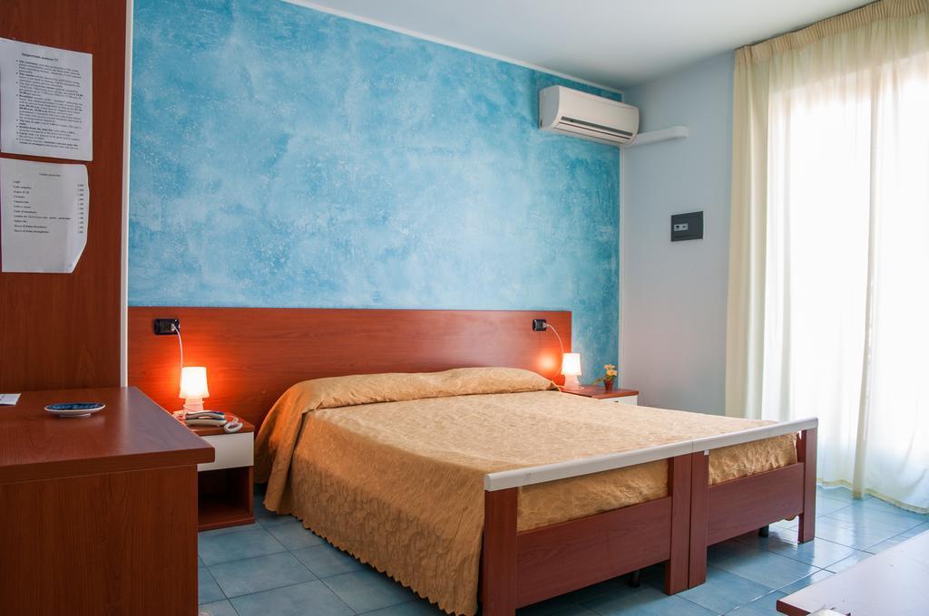 Megaron Hotel Pozzallo Eksteriør billede