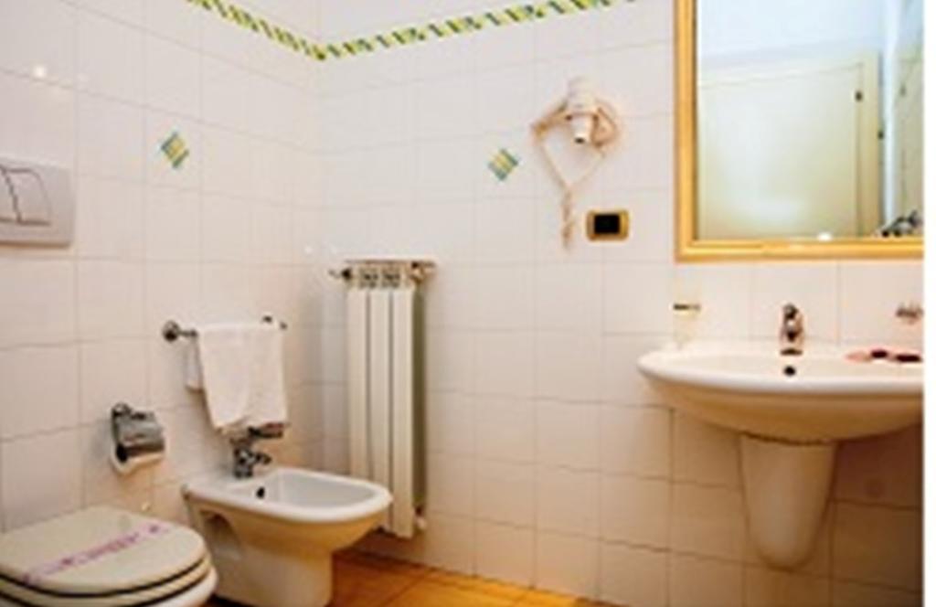Megaron Hotel Pozzallo Eksteriør billede