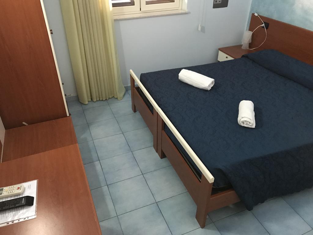Megaron Hotel Pozzallo Eksteriør billede